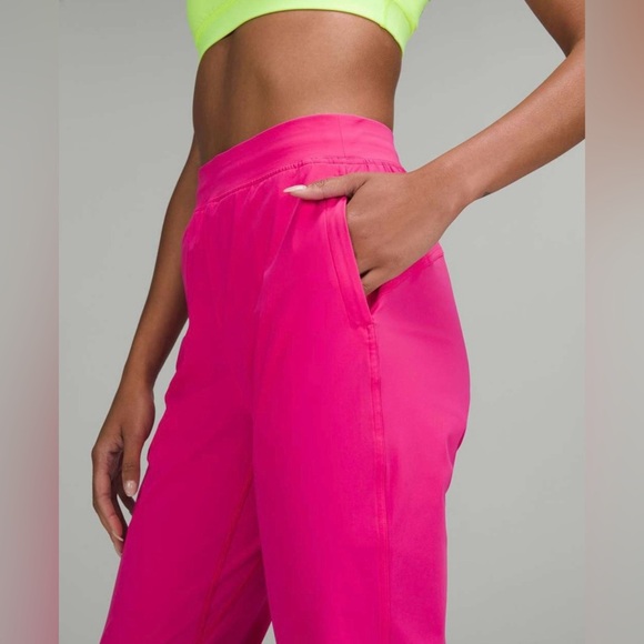 Lululemon Adapted State High-Rise Cropped Jogger 23" in Sonic Pink - Picture 4 of 6